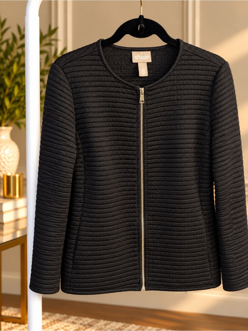 Chico's Quilted Zip Jacket in Black Size 1 Like New